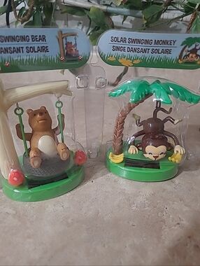Solar Swinging Monkey and Bear Kids Toy Set - Brown & Green